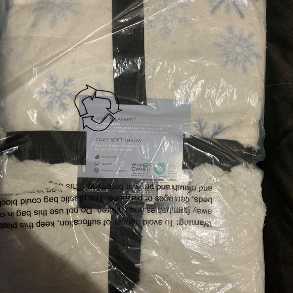 Cuddle Duds Super Soft Plush Throw Blanket - Picture 5 of 7